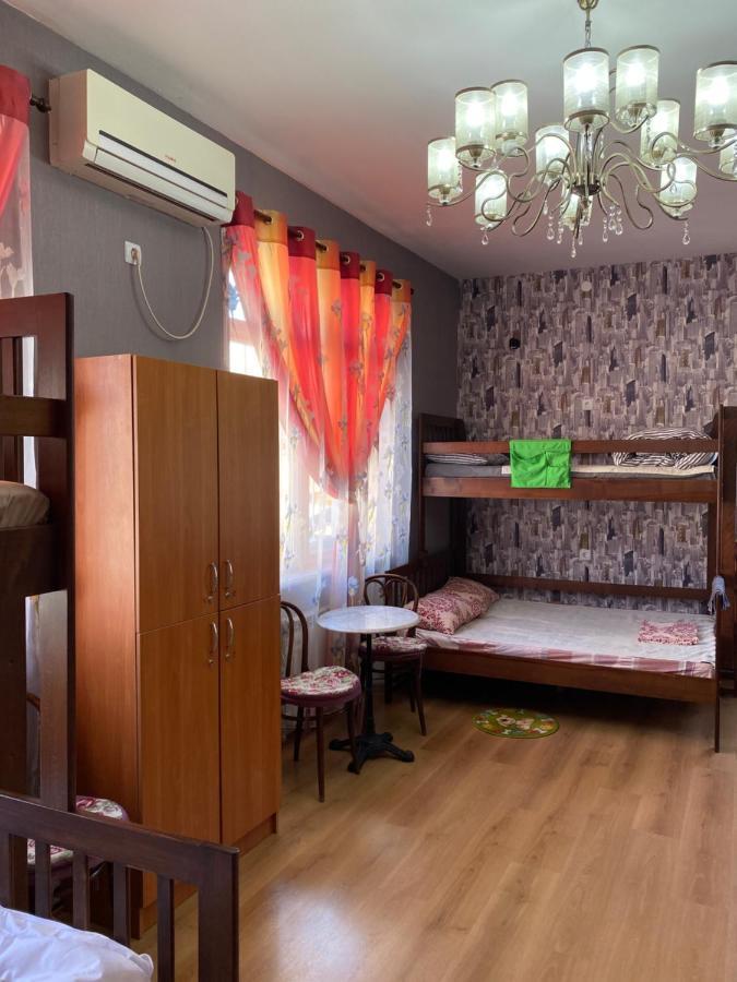 Centre Hostel Мукачеве Екстериор снимка