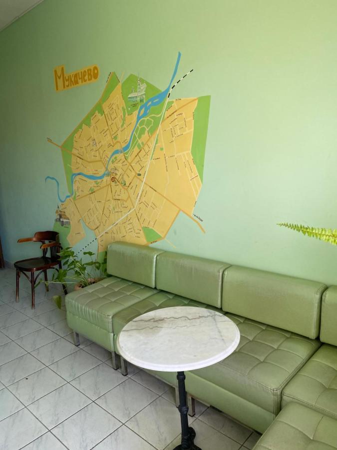 Centre Hostel Мукачеве Екстериор снимка