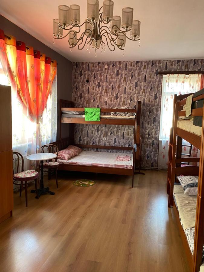 Centre Hostel Мукачеве Екстериор снимка