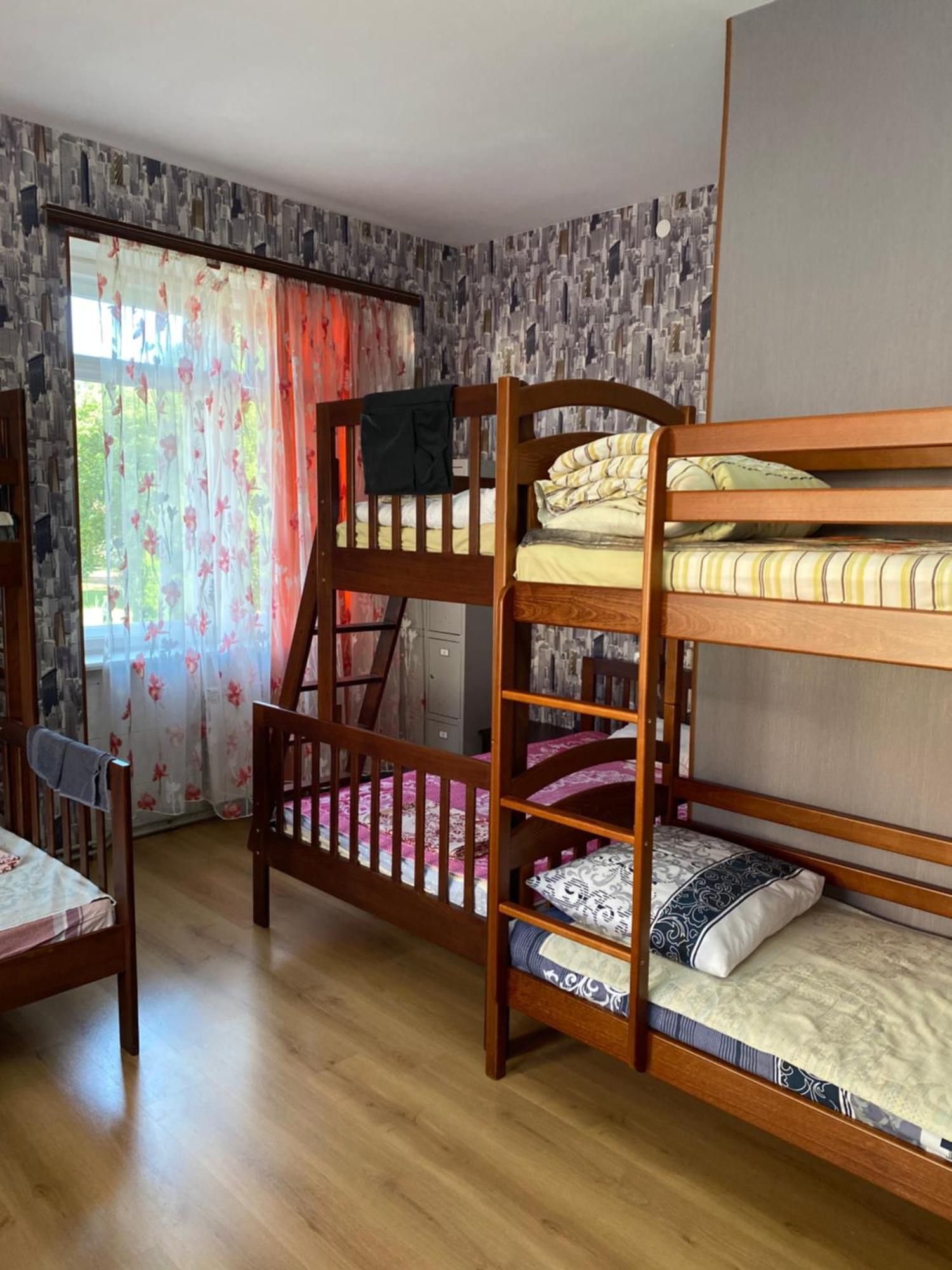 Centre Hostel Мукачеве Екстериор снимка
