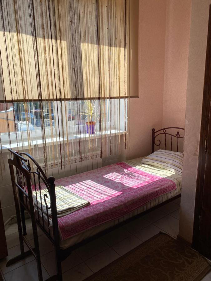 Centre Hostel Мукачеве Екстериор снимка