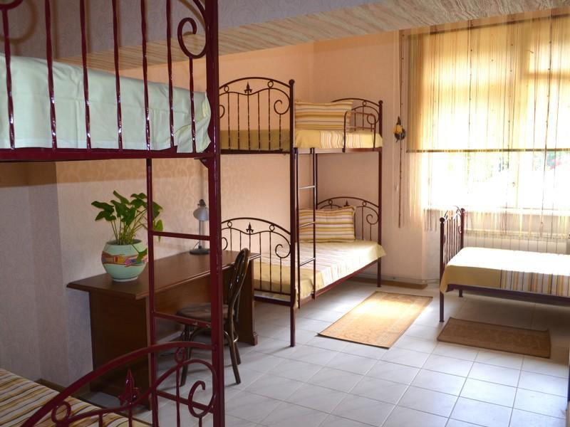 Centre Hostel Мукачеве Екстериор снимка