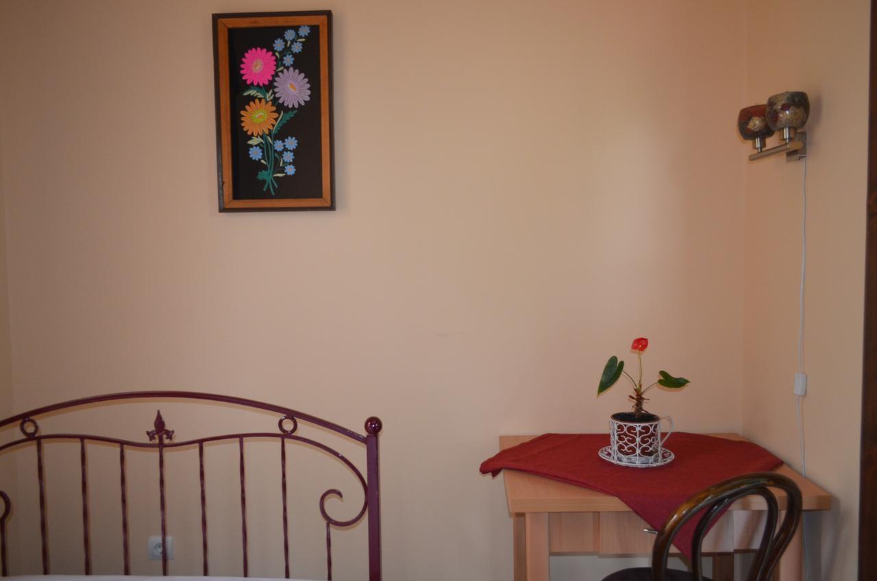 Centre Hostel Мукачеве Екстериор снимка